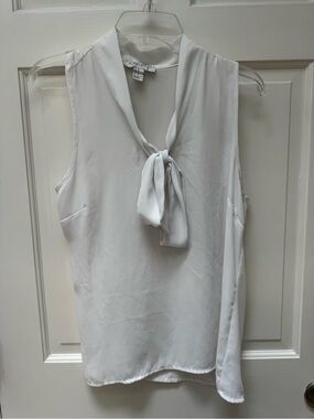 Forever 21 White Sleeveless Tie-Neck Shell Top